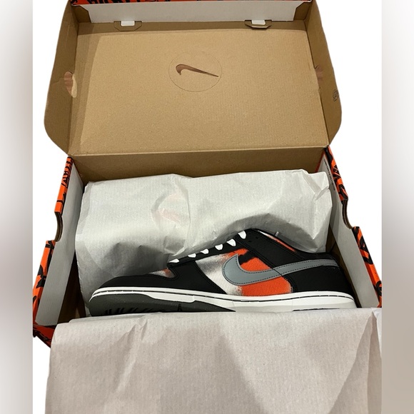 Nike Dunk Low Retro Graffiti Pack Black Red Shoes DM0108-001 Men's Sizes - Picture 5 of 8